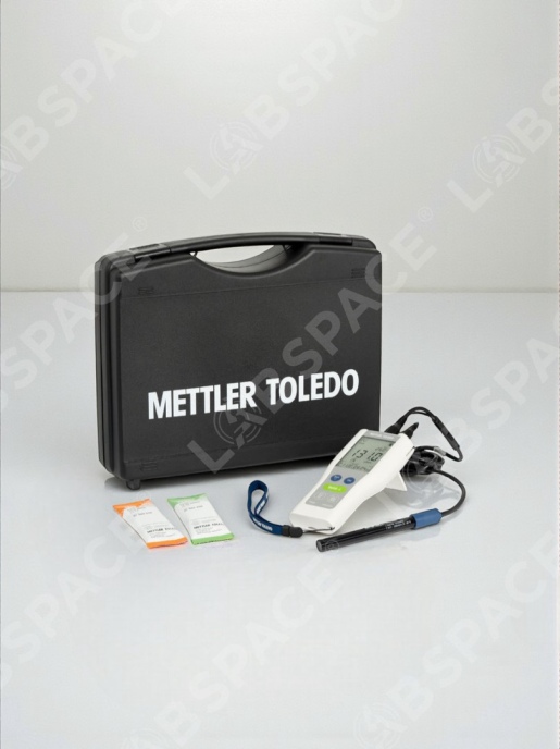 Кондуктометр METTLER TOLEDO FiveGo Cond meter F3-Field-Kit