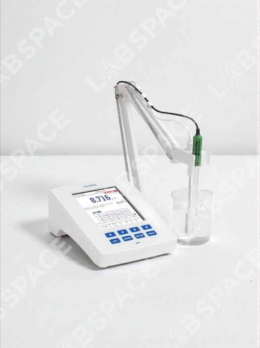 рН/мВ-метр с разрешением 0.001 рН HANNA Instruments HI5221-02