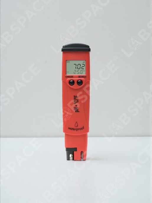 Влагозащищенный рН/С/F-метр со сменным электродом HANNA Instruments HI98128