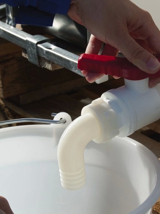 Спускной кран IBC с угловым носиком