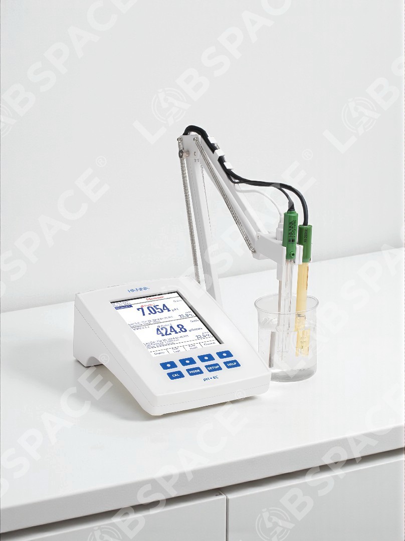 pH/EC-метр HANNA Instruments HI5521-02