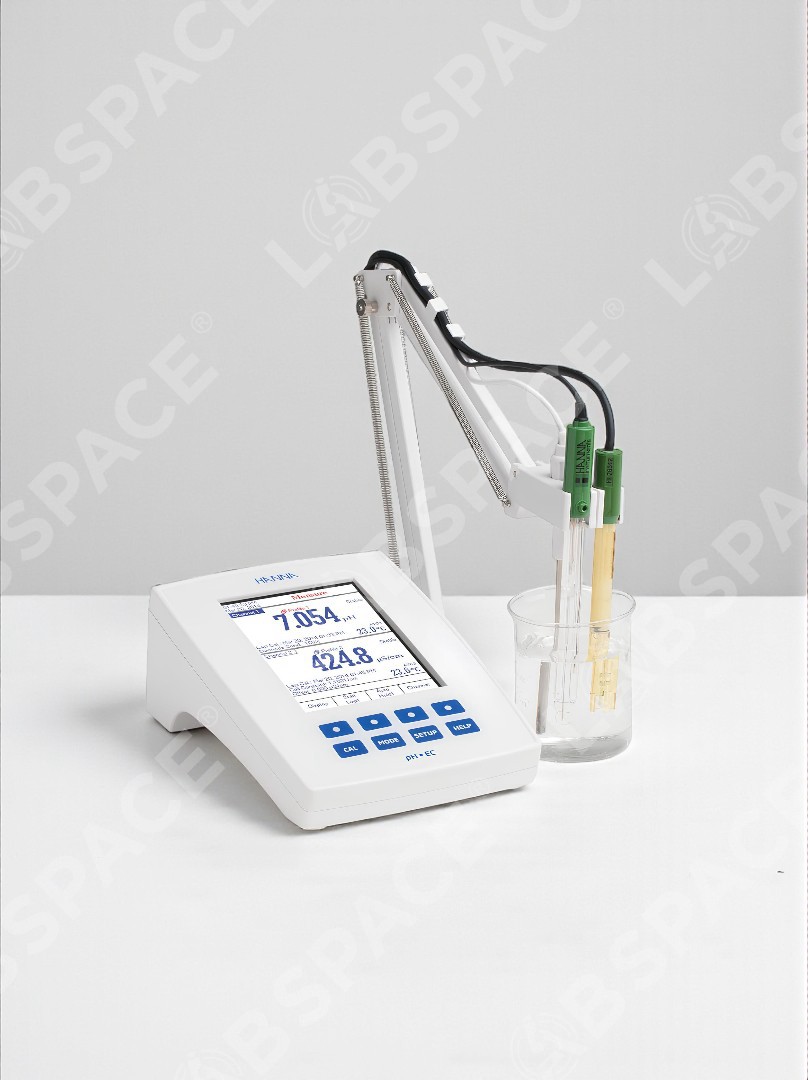 Стационарный pH/ISE/EC-метр HANNA Instruments HI5522-02