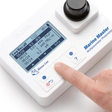 Колориметр для морской воды c комплектом реагентов на 25 тестов HANNA Instruments HI97105C
