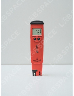 Влагозащищенный рН/С/F-метр со сменным электродом HANNA Instruments HI98128